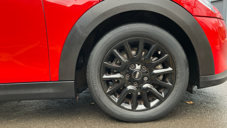 MINI Hatchback 1.5 Cooper Classic 3dr Petrol Hatchback